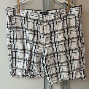 Apt 9 white plaid shorts size 42
